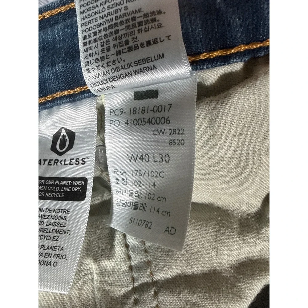Levis 541 Athletic Taper Mens Jeans 40x30 Blue Medium Wash 18181-0017 Stretch